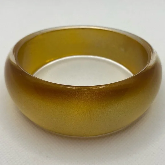 Vintage Lucite Asymmetrical Chunky Bangle Transparent Gold Clear Large Bracelet - Picture 3 of 16